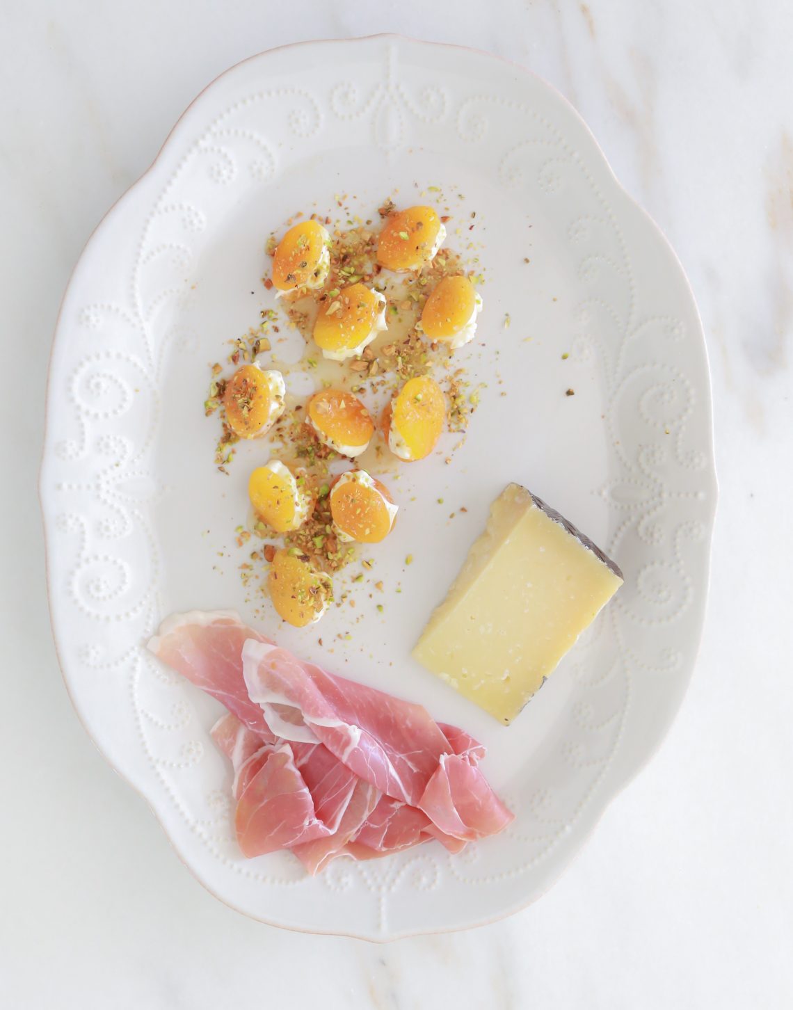 Mascarpone Stuffed Apricots